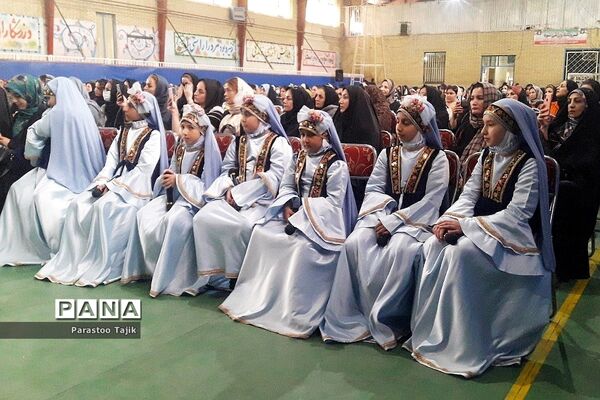 برگزاری همایش مادران فاطمی در روستای اورین شهرستان بهارستان ۲