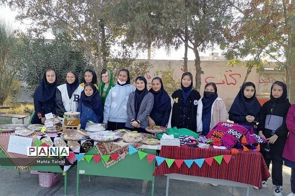 برگزاری جشنواره غذا در مدرسه زکیه در صباشهر