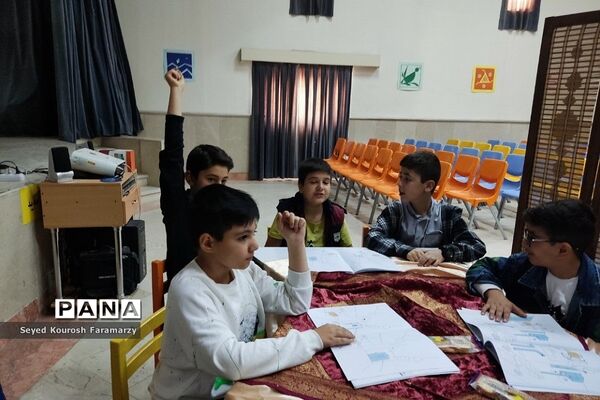 کافه‌ای به رنگ کتاب در شهرستان‌ شهریار