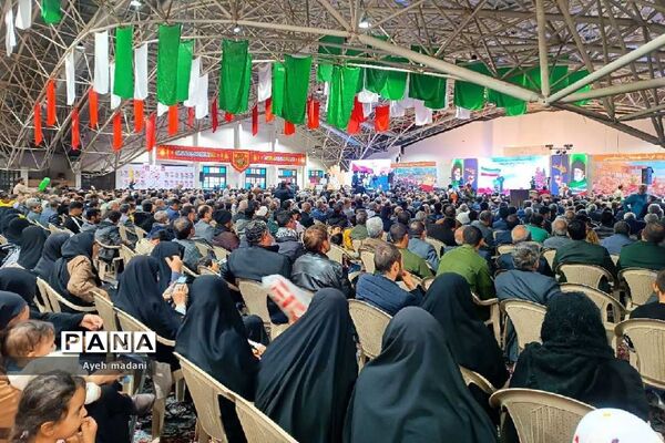 حضور مردم شهید‌پرور اصفهانی به مناسبت روز اصفهان در گلستان شهدا