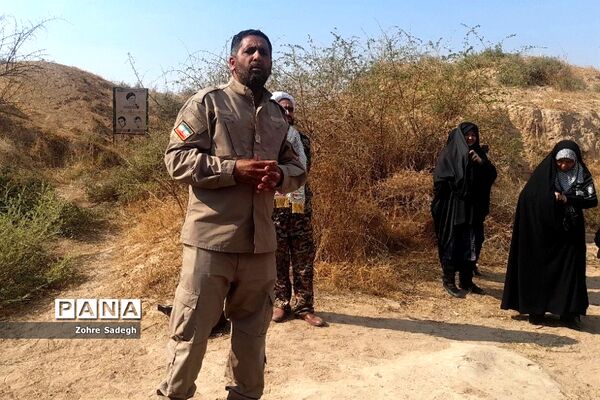 بازدید دانش‌‌آموزان دختر ناحیه‌یک شهرری از مناطق عملیاتی جنوب در اردوی معنوی راهیان نور