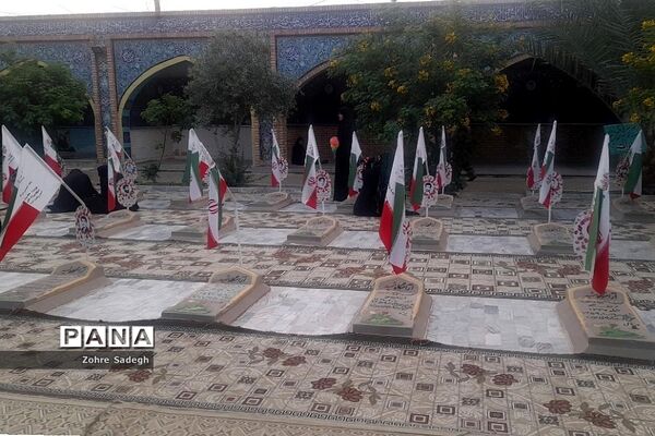 بازدید دانش‌‌آموزان دختر ناحیه‌یک شهرری از مناطق عملیاتی جنوب در اردوی معنوی راهیان نور