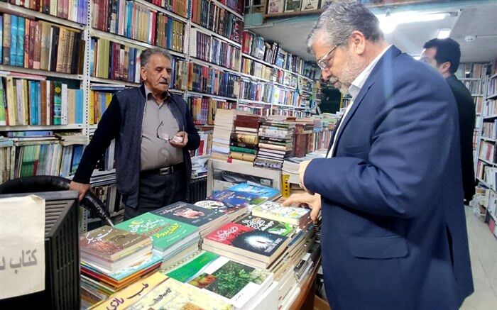 هویت بخشی به کتاب فروشی‌های شهر مشهد
