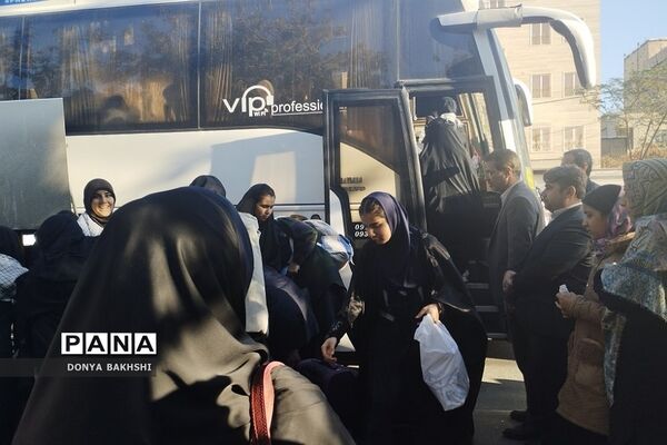 اعزام دانش‌آموزان دختر کهریزک به اردوی راهیان نور