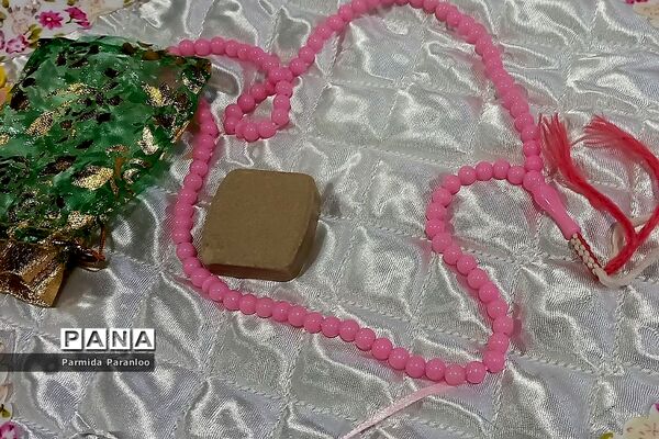 حضور دانش‌آموزان بهارستانی در نماز جمعه بهارستان‌2