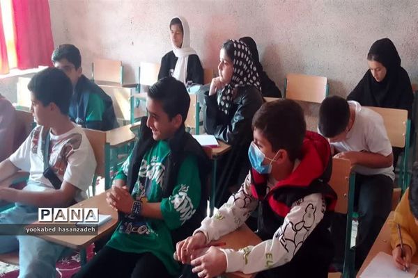 دوره سواد رسانه ویژه دانش‌آموزان در محمودآباد