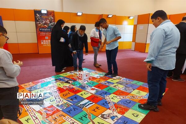برگزاری نمایشگاه یاریگران زندگی