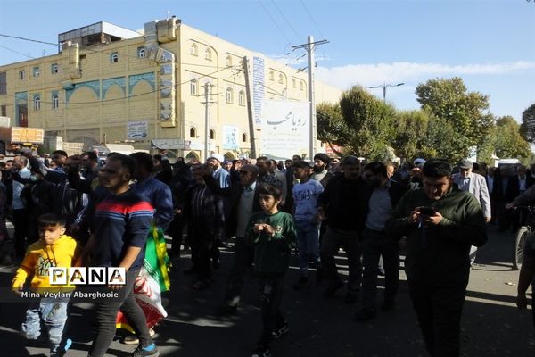 راهپیمایی حمایت از مردم بی دفاع غزه در شهرستان پیشوا