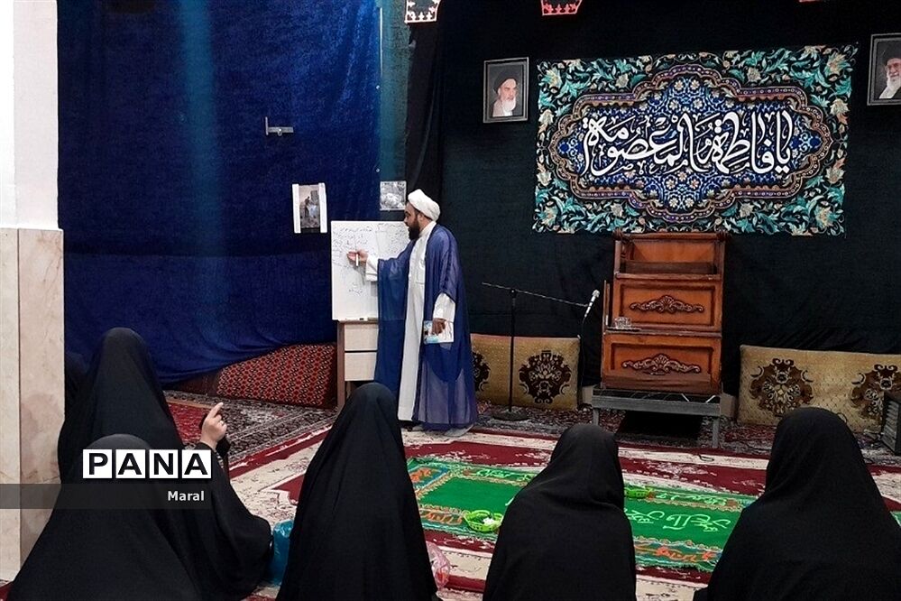 گارگاه روانشناسی ویژه نوجوان در حسینیه شهدا شهرستان قرچک