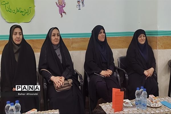 افتتاح کتابخانه مدرسه شهید بنی‌هاشمی به‌مناسبت هفته کتاب و کتابخوانی در شهرستان رباط‌کریم