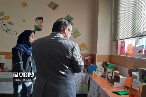 افتتاح کتابخانه مدرسه شهید بنی‌هاشمی به‌مناسبت هفته کتاب و کتابخوانی در شهرستان رباط‌کریم