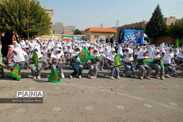 مراسم گرامیداشت هفته کتابخوانی درآموزشگاه شاهد فاطمه زهرا(س) اسلامشهر
