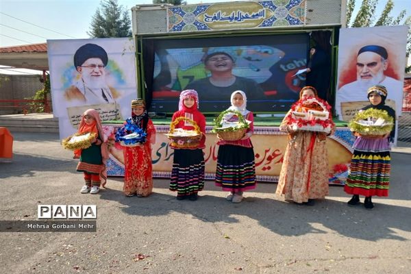 مراسم گرامیداشت هفته کتابخوانی درآموزشگاه شاهد فاطمه زهرا(س) اسلامشهر