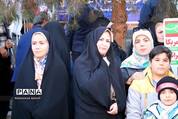 حضور فرهنگیان و دانش‌آموزان آذربایجان غربی در حمایت از مردم مظلوم فلسطین