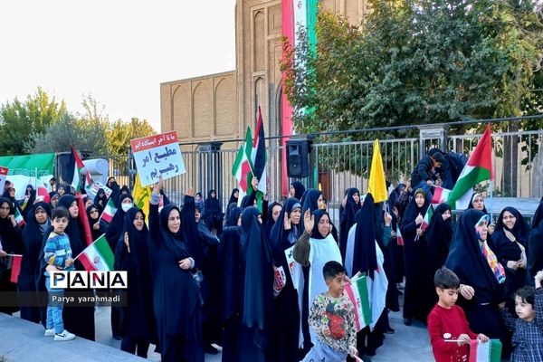 برگزاری تجمع و راهپیمایی حمایت از مردم غزه در شهرستان ورامین