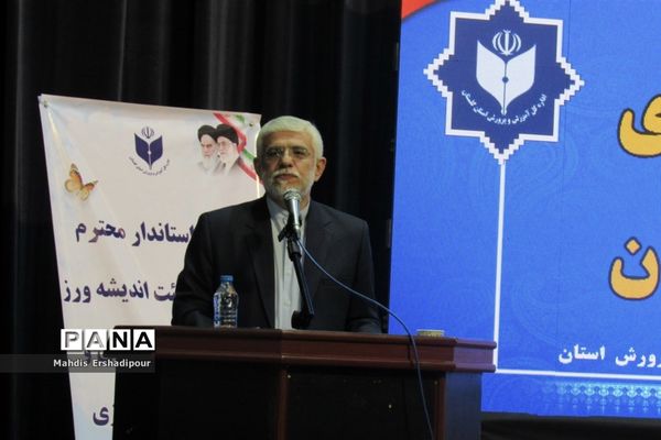 نشست تشکلات دانش‌آموزی با استاندار گلستان