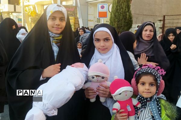 پویش فریاد عروسک‌ها در شهرضا