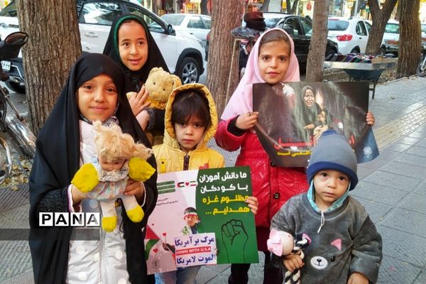 پویش فریاد عروسک‌ها در شهرضا