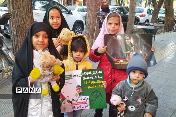 پویش فریاد عروسک‌ها در شهرضا