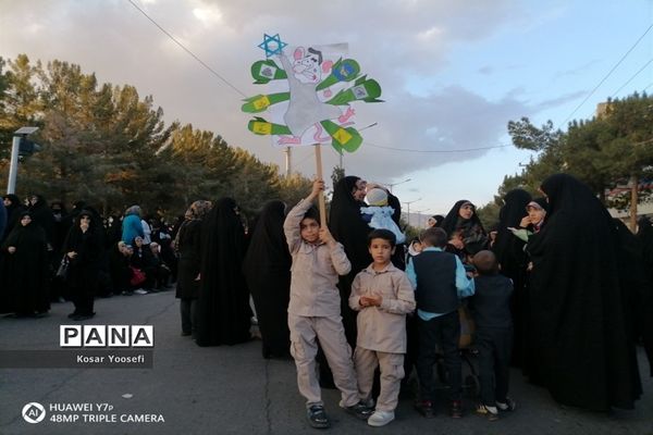 حمایت دانش‌آموزان بیرجند از کودکان مظلوم غزه