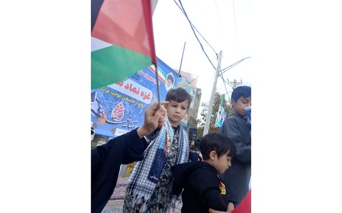 دفاع از فلسطین موجب عزت ماست