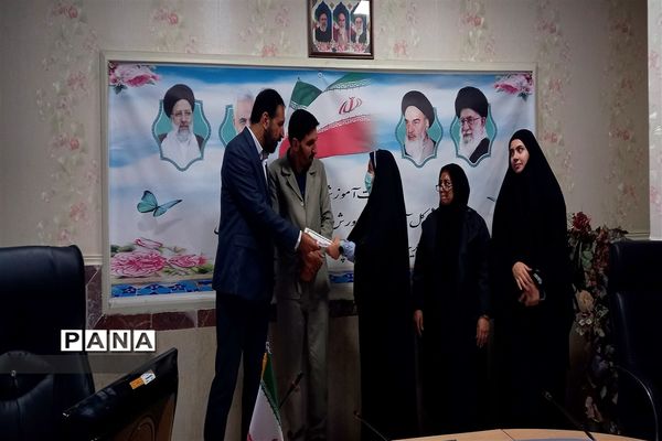 برگزاری جلسه آموزشی ویژه طرح هر مدرسه یک خبرنگار در شهرستان‌قدس