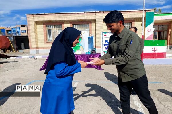 بازدید رئیس سازمان دانش‌آموزی خراسان جنوبی از مدارس نهبندان