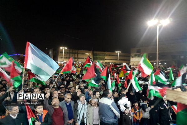تجمع کودکان و آحاد مردم مشهد در حمایت از کودکان مظلوم فلسطین