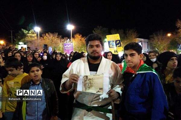 مراسم تجمع و راهپیمایی  از کودکان مظلوم فلسطین در آباده