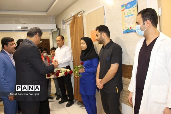 گرامیداشت سالروز ولادت حضرت زینب کبری (س) و روز پرستار در بوشهر توسط دانش آموزان پیشتاز