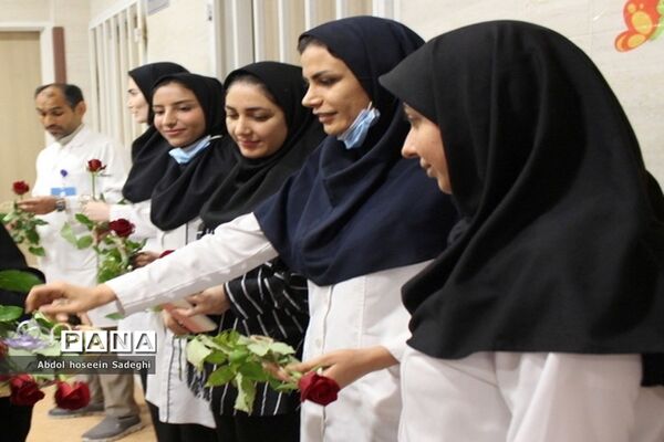 گرامیداشت سالروز ولادت حضرت زینب کبری (س) و روز پرستار در بوشهر توسط دانش آموزان پیشتاز