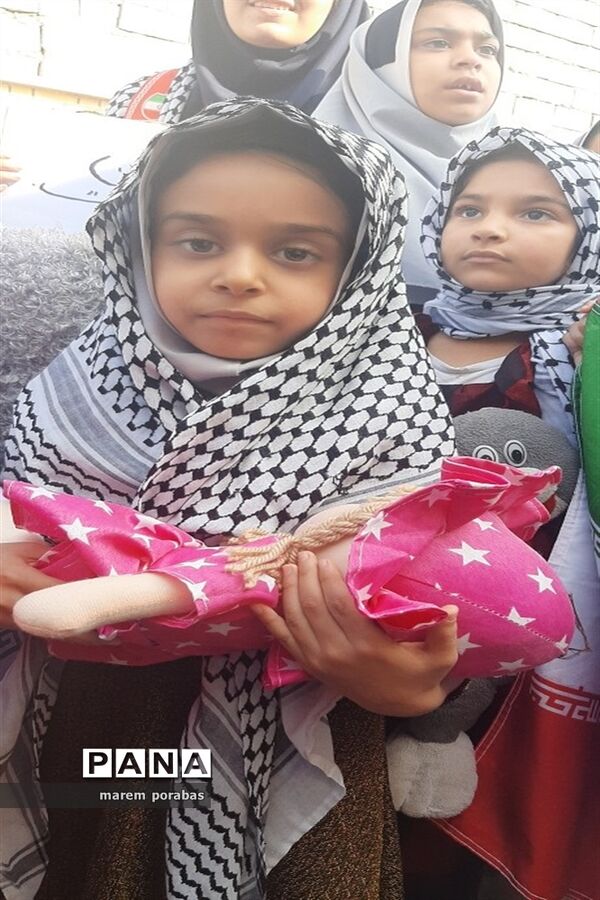 تجمع دانش‌آموزان شادگانی در حمایت از کودکان مظلوم غزه
