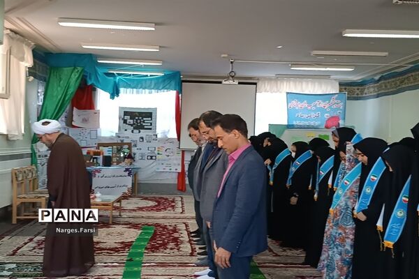 همایش هفته آسیب‌ های اجتماعی در دبیرستان حضرت خدیجه (س) قم