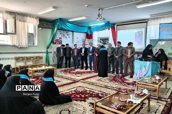همایش هفته آسیب‌ های اجتماعی در دبیرستان حضرت خدیجه (س) قم