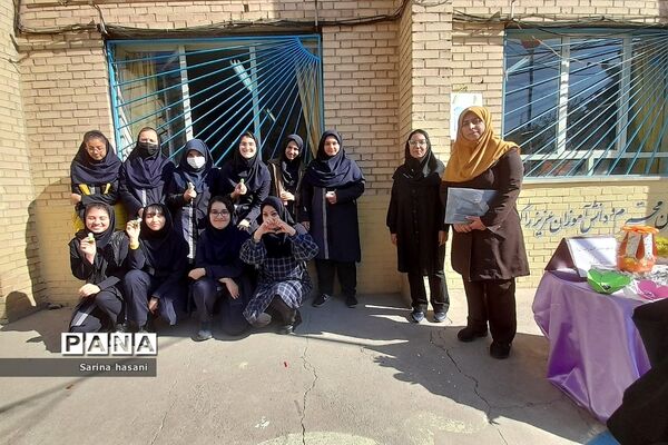 جشن میلاد حضرت زینب(س) در مدارس رودهن