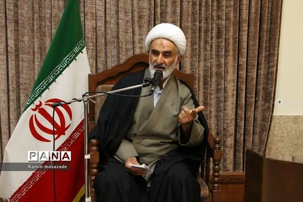 برگزاری مراسم ولادت حضرت زینب(س) در دفتر امام‌جمعه رودهن