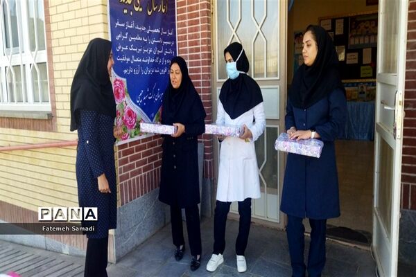 برگزاری جشن ولادت حضرت زینب (س) و روز پرستار در دبیرستان شهید حبیبی کاشمر