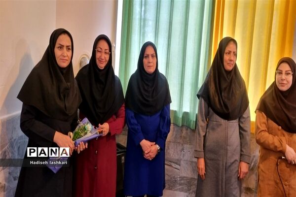 برگزاری جشن ولادت حضرت زینب (س) در دبیرستان فرهیختگان کاشمر