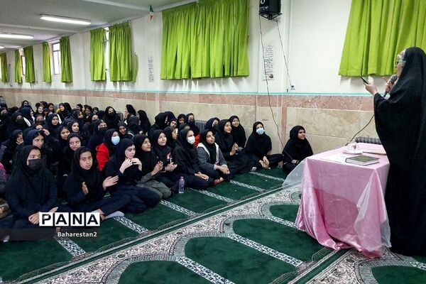 گرامیداشت ولادت حضرت زینب(س) و روز پرستار در ناحیه ۲ بهارستان