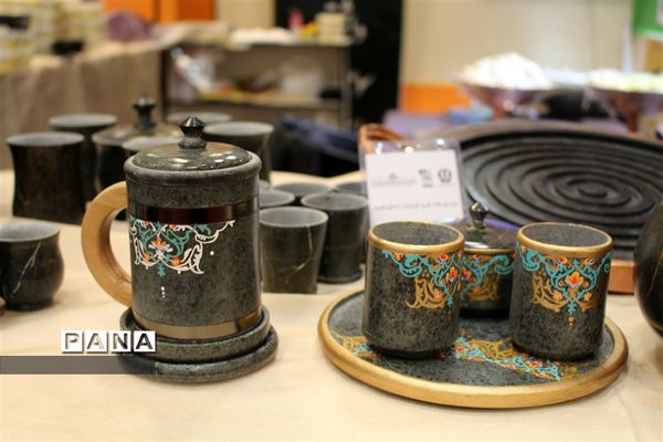 نمایشگاه یاریگران زندگی در کانون پرورش فکری کودکان و نوجوانان