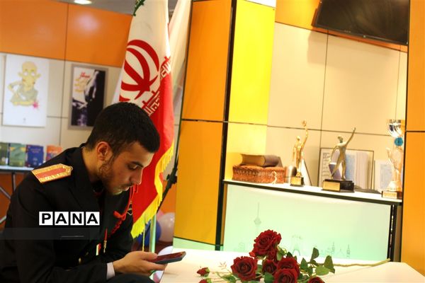 نمایشگاه یاریگران زندگی در کانون پرورش فکری کودکان و نوجوانان