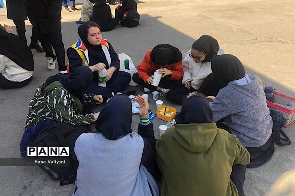 مراسم بزرگداشت ولادت حضرت زینب (س) در مدرسه آیت‌اله صدر ناحیه یک شهرری