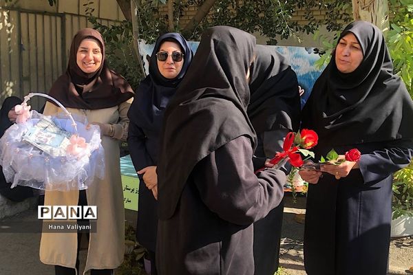 مراسم بزرگداشت ولادت حضرت زینب (س) در مدرسه آیت‌اله صدر ناحیه یک شهرری