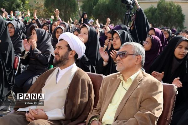 جشن میلاد حضرت زینب(س) درآموزشگاه ام‌ابیها(س)اسلامشهر