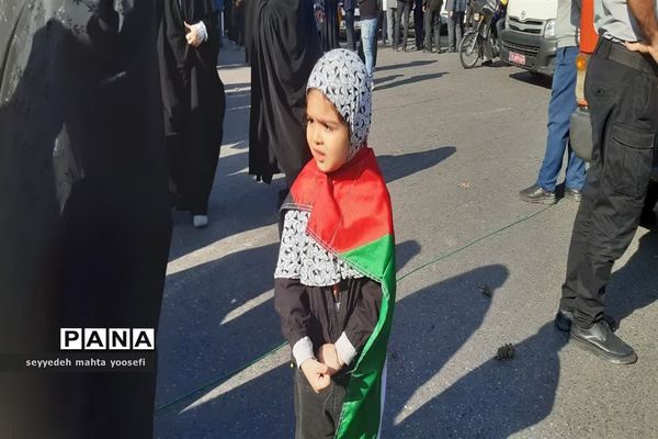 راهپیمایی دانش‌آموزان شهرستان ساری در حمایت از کودکان مظلوم فلسطین