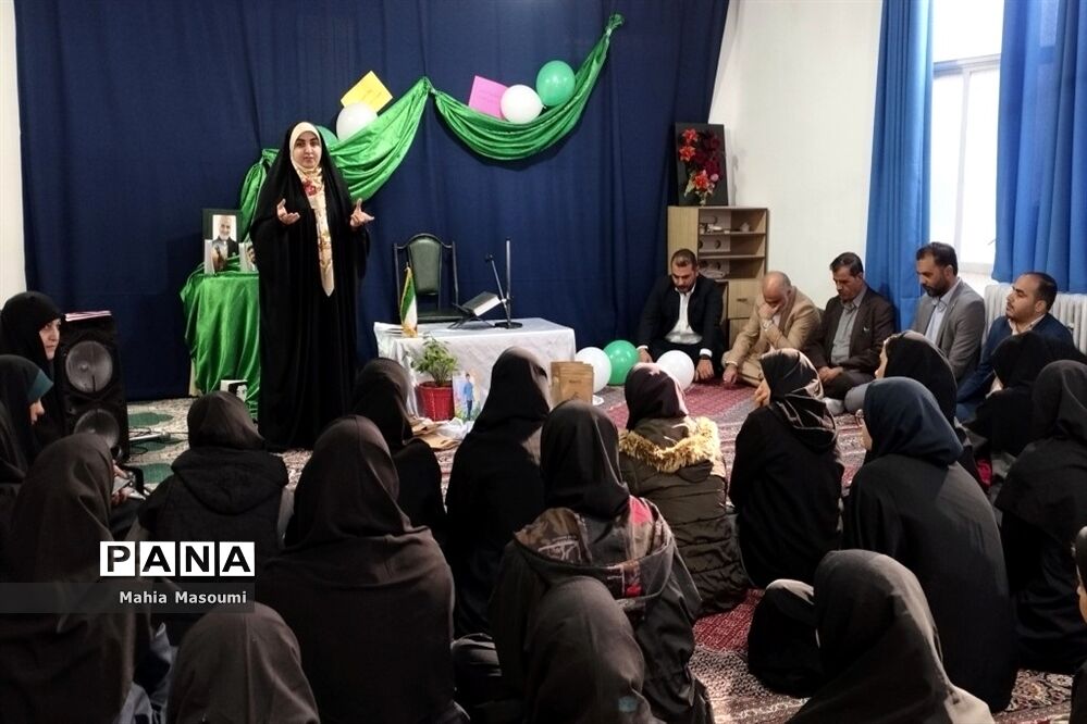 تقدیر از دانش‌آموزان راهیان‌نور شهر جوادآباد