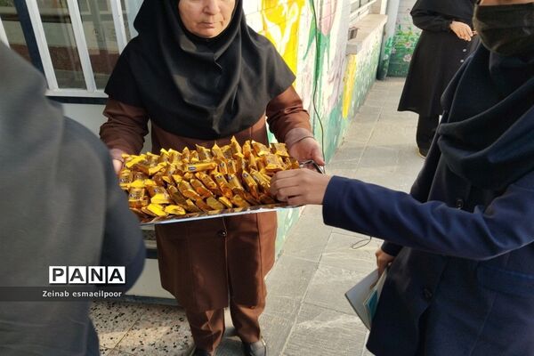 گرامیداشت ولادت با سعادت حضرت زینب (س) و روز پرستار در دبیرستان حضرت مریم شهرستان کاشمر