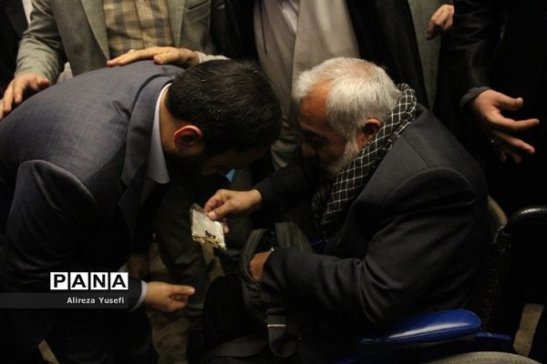 بازدید سخنگوی دولت از نخستین نمایشگاه «روایت پیشرفت» در قم