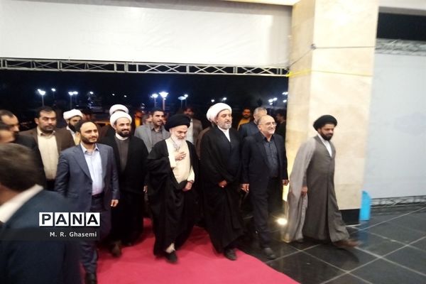 بازدید سخنگوی دولت از نخستین نمایشگاه «روایت پیشرفت» در قم