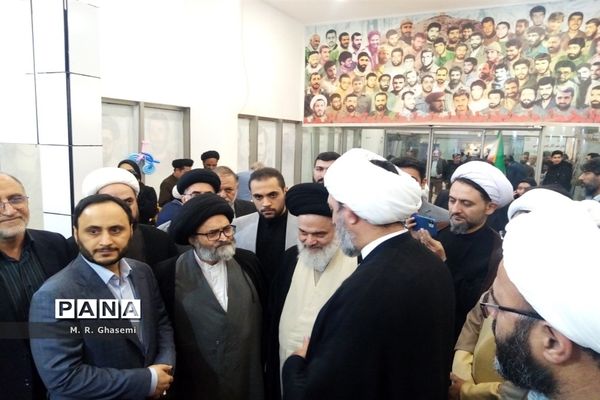 بازدید سخنگوی دولت از نخستین نمایشگاه «روایت پیشرفت» در قم